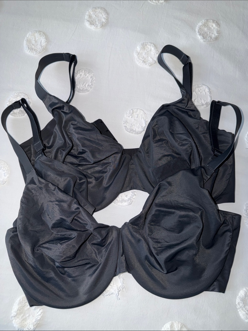 SKIMS Bundle of 2 Black Bras - Fits Everybody Style